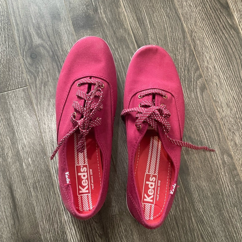 Keds Women Maroon Shoes